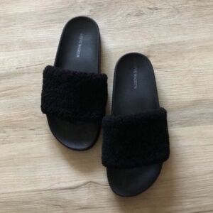 Steve Madden Black Plush Slides